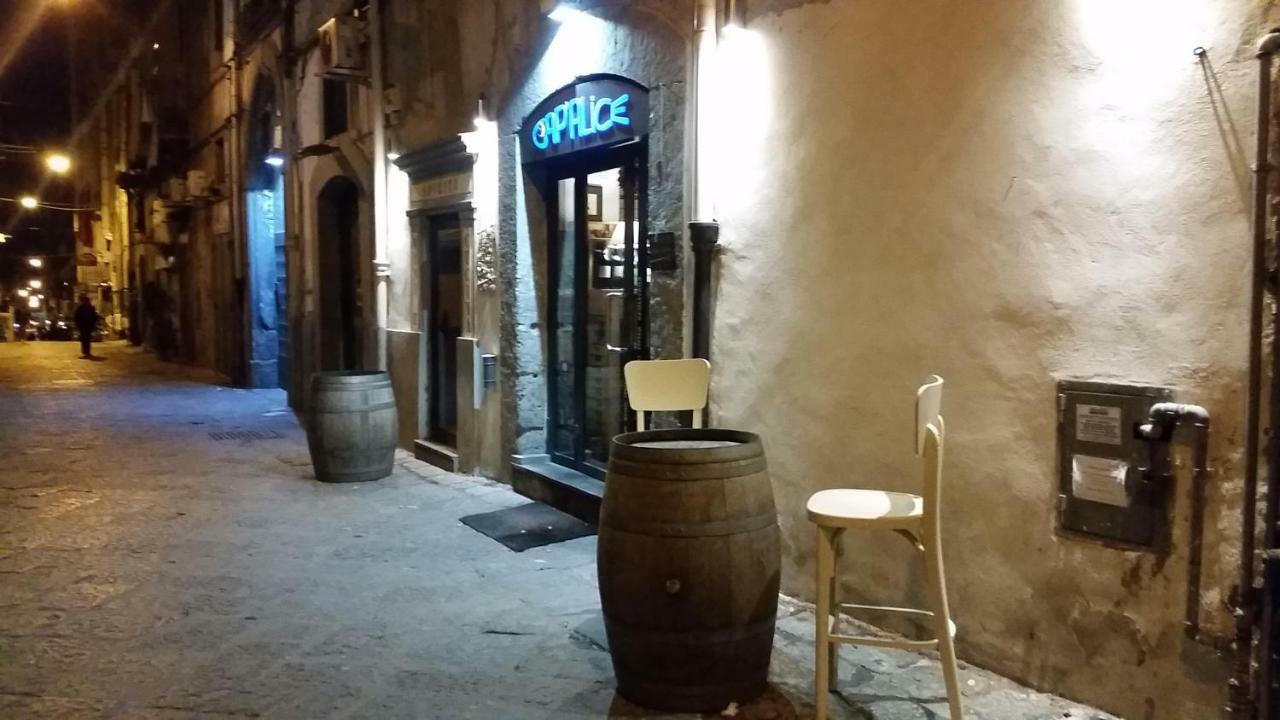 Ai Baretti B&B Napoli Ngoại thất bức ảnh